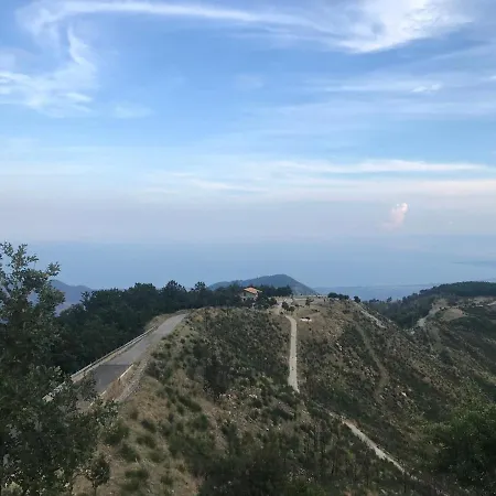 Rifugio Radura Del Grano Bed & Breakfast Plataci