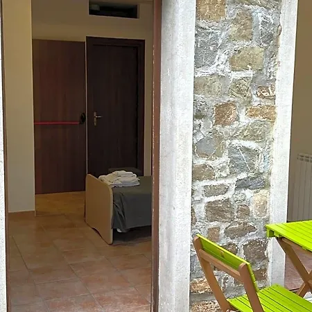 Rifugio Radura Del Grano Oda ve Kahvaltı Plataci